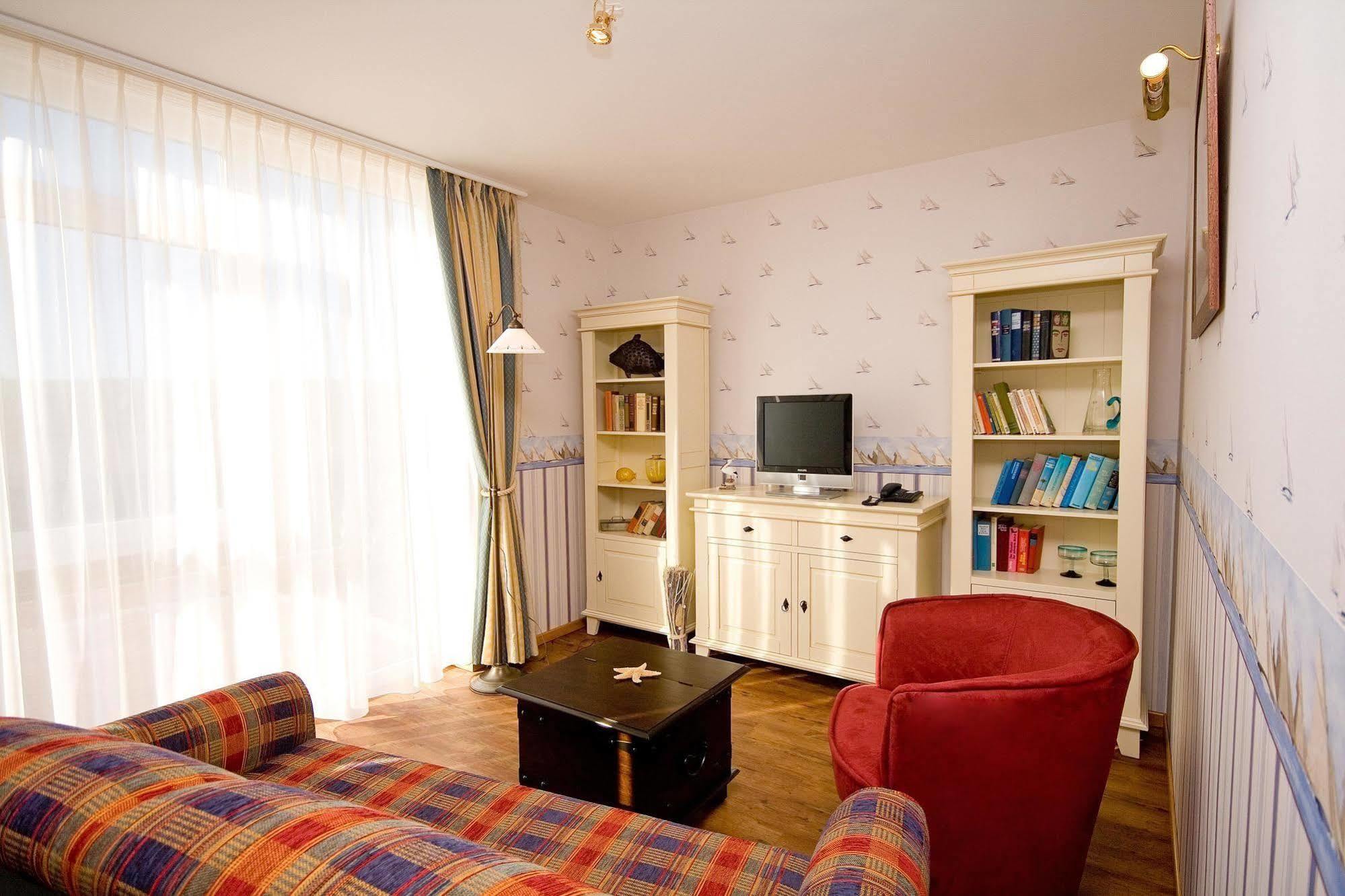 Hotel Nautilus Putbus Extérieur photo