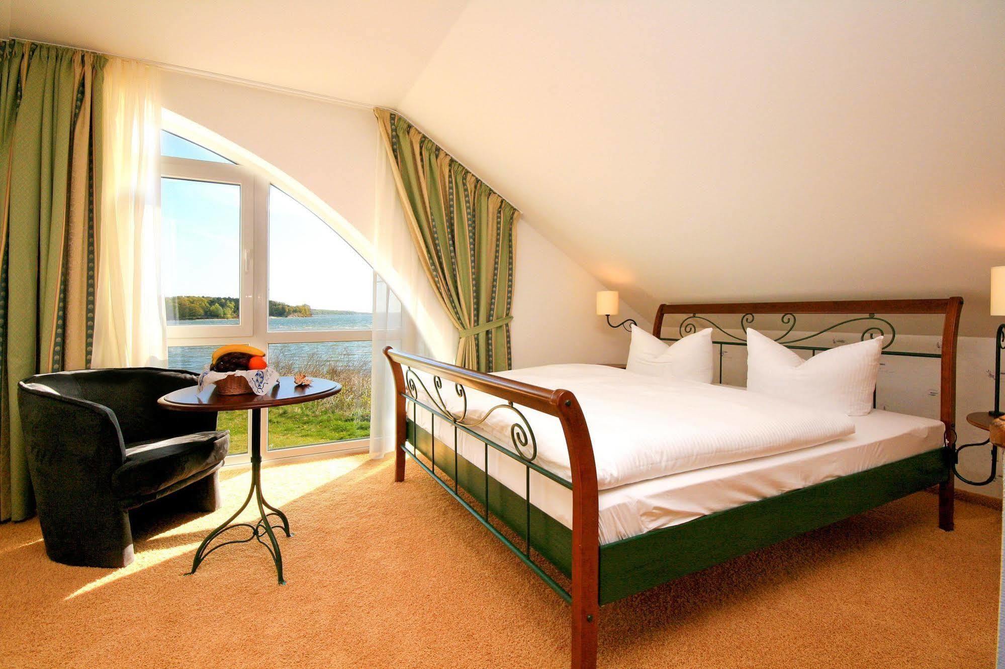 Hotel Nautilus Putbus Extérieur photo